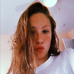 Meet your Posher, Abigail